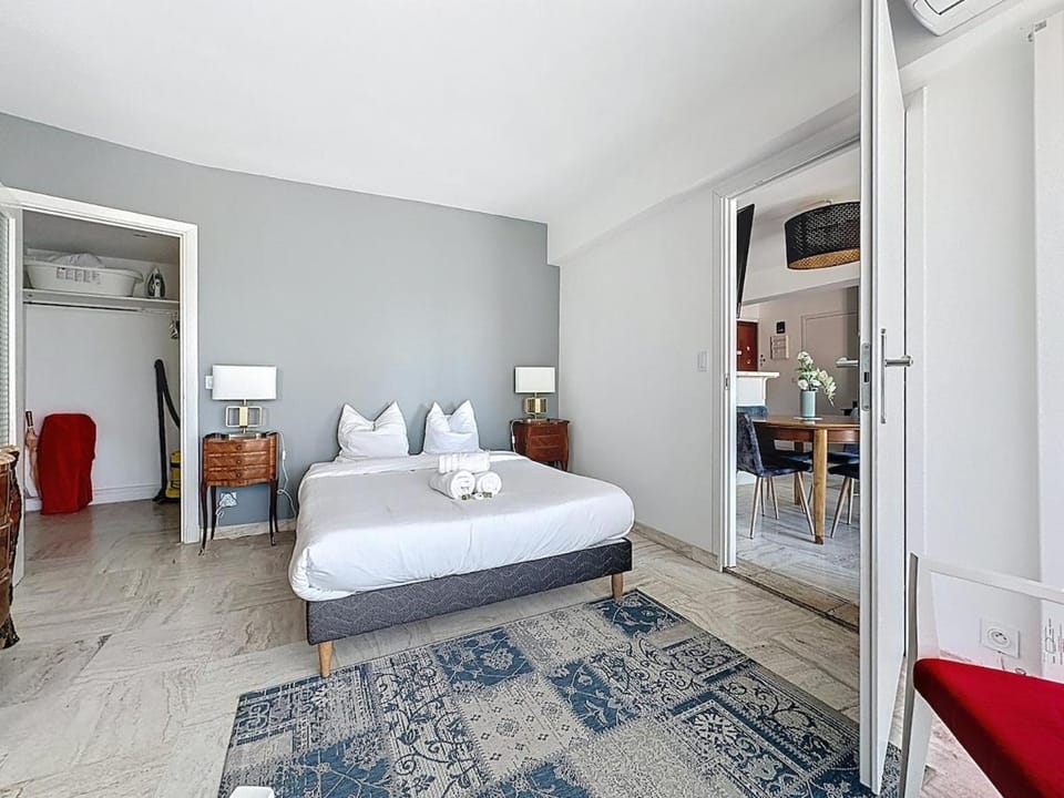 69m2, balcon vue mer, 2 salles de bain Apartment in Cannes