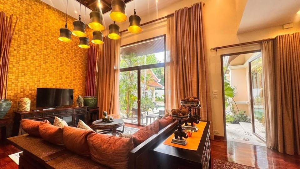 Luxury Balinese Pool Villa Villa in Pattaya City