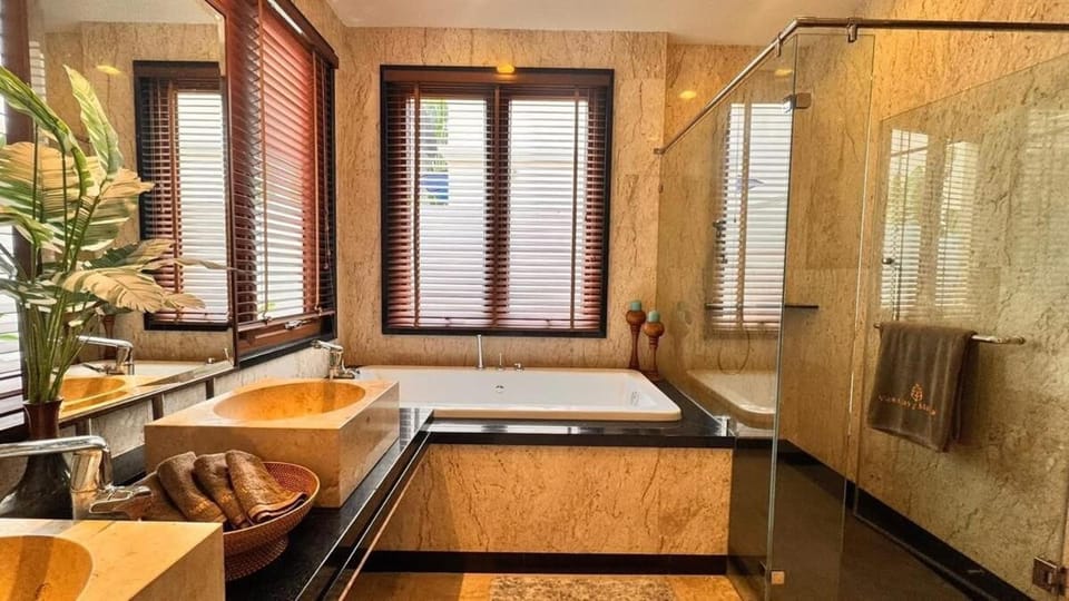 Luxury Balinese Pool Villa Villa in Pattaya City