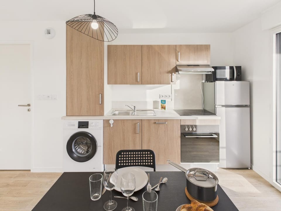 Kitchen or kitchenette