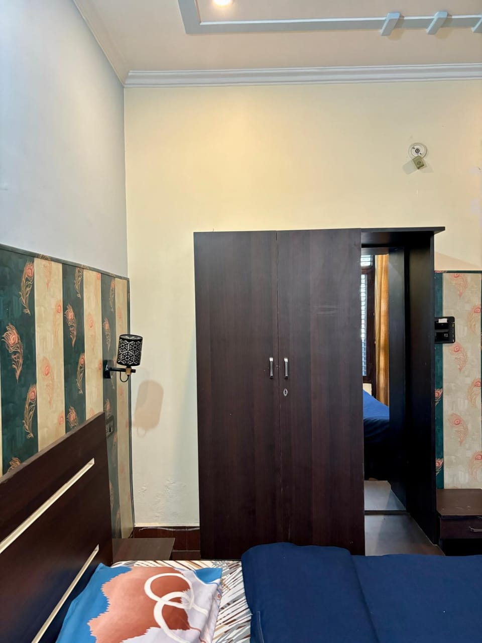 Blue Stayz Bed and Breakfast in Rishikesh