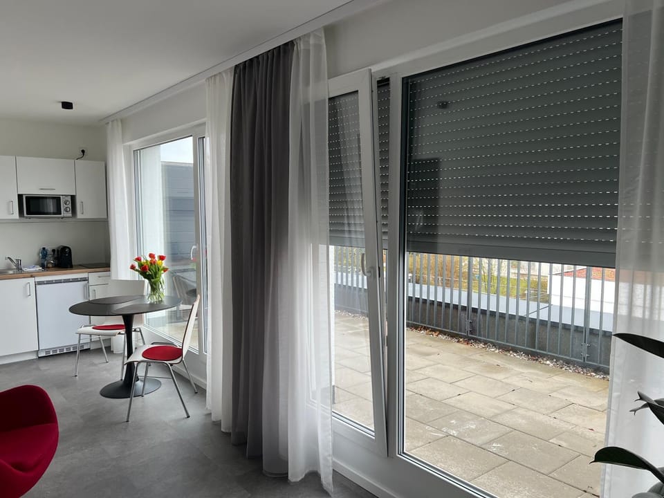 Balcony/Terrace, Kitchen or kitchenette, Dining area