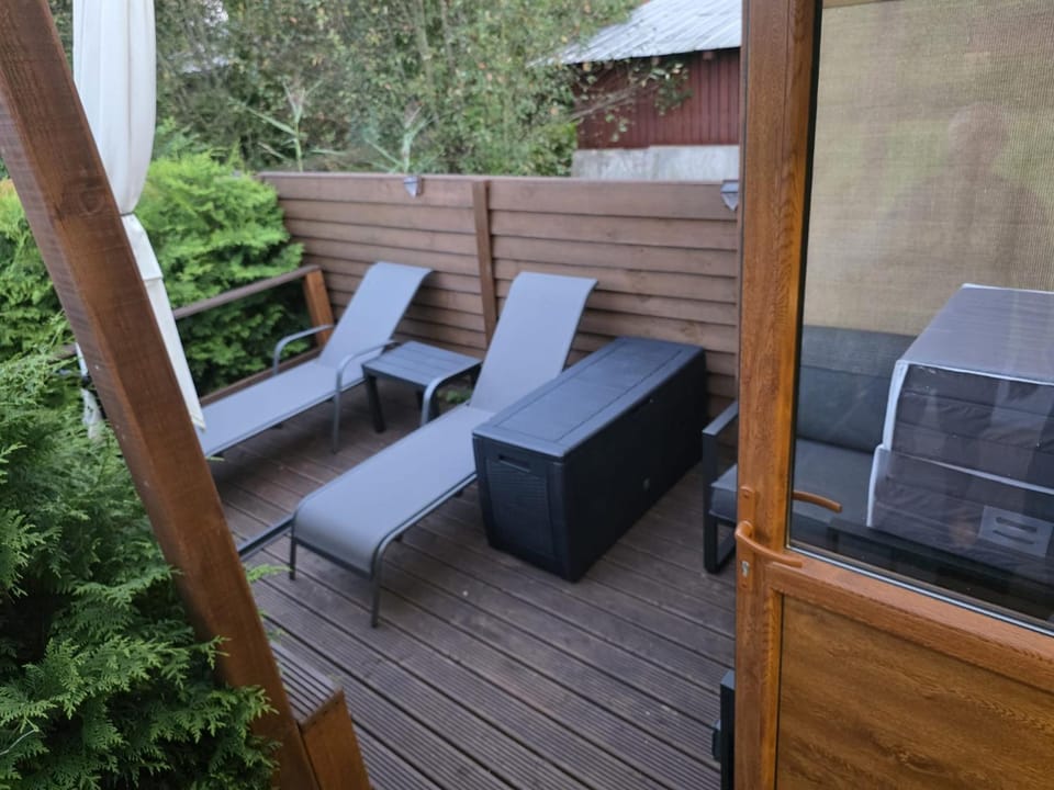 Patio, Seating area