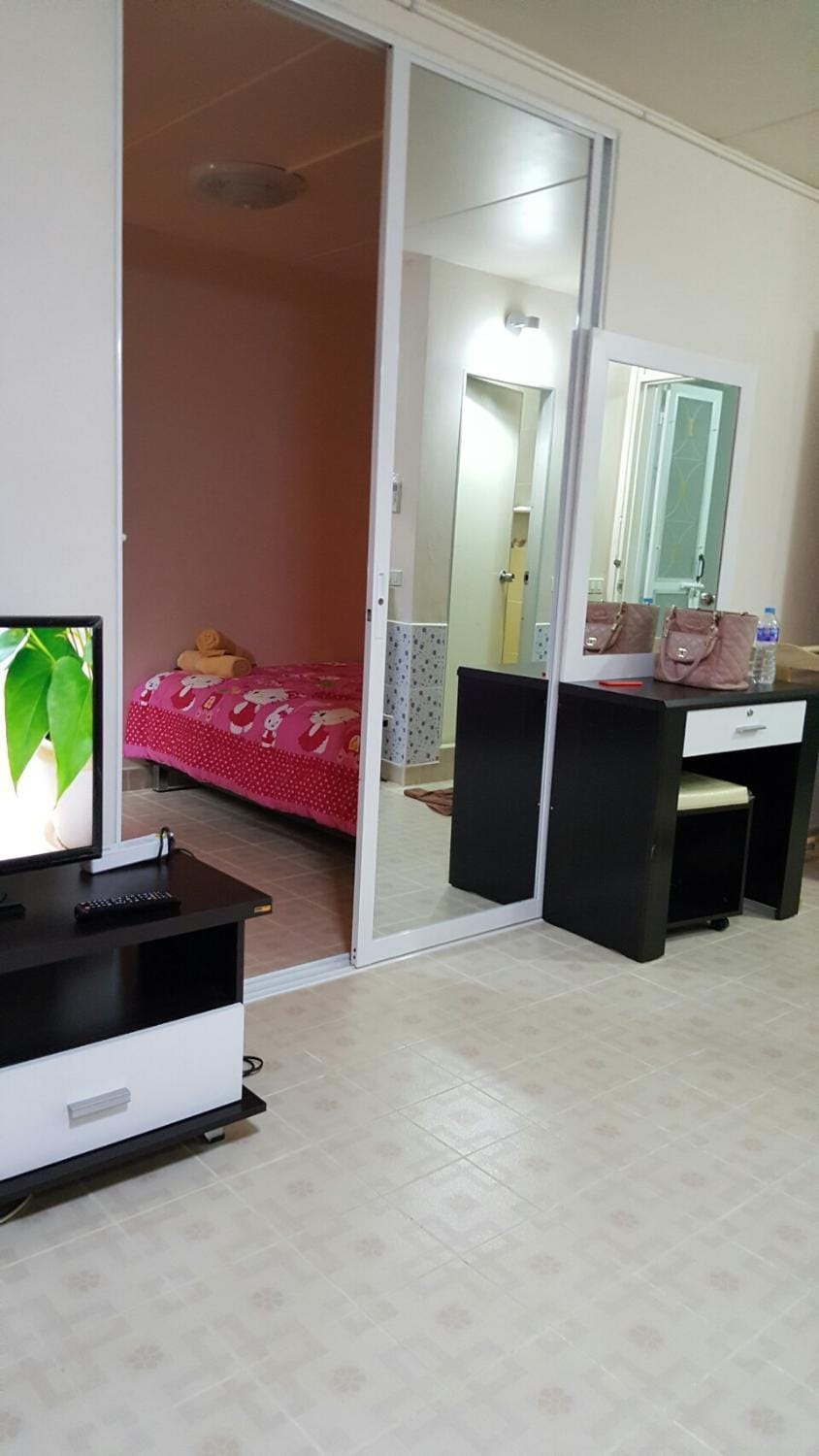 Smart Residence@Muengthongthani Apartment hotel in Bangkok