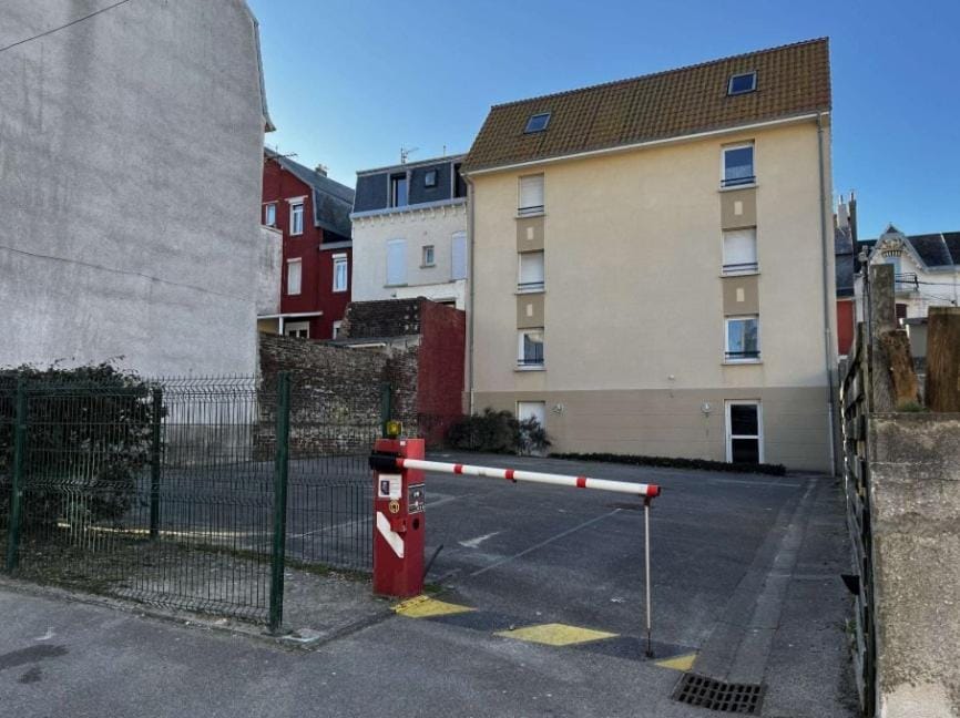 Property building, Parking