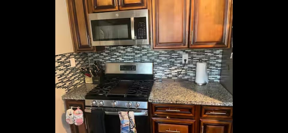 35th Avenue room for rent Vacation rental in Sacramento