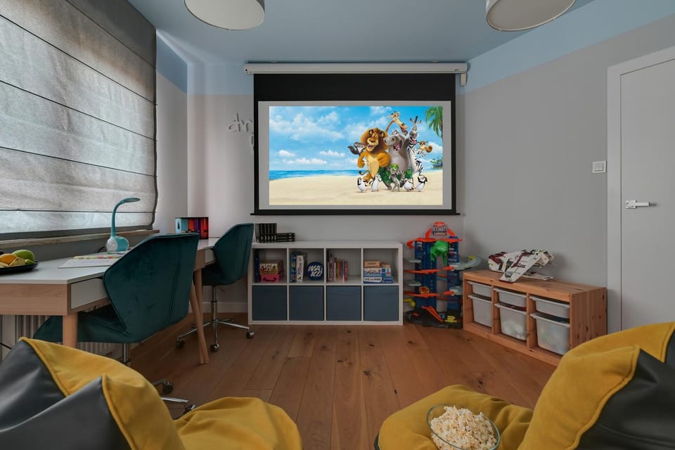 TV and multimedia, Seating area