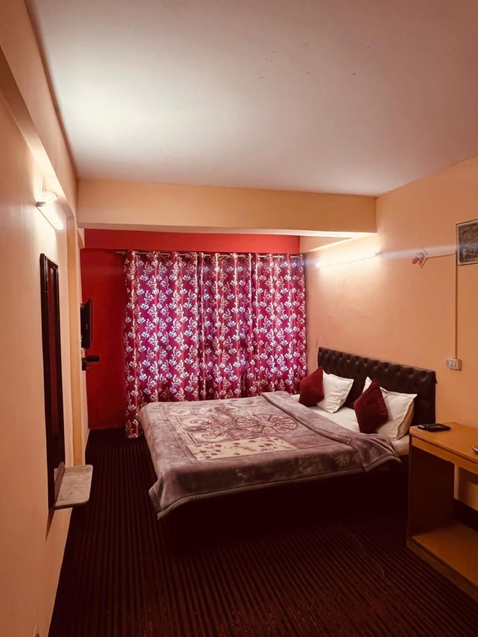 Bed, Photo of the whole room, Bedroom, wardrobe