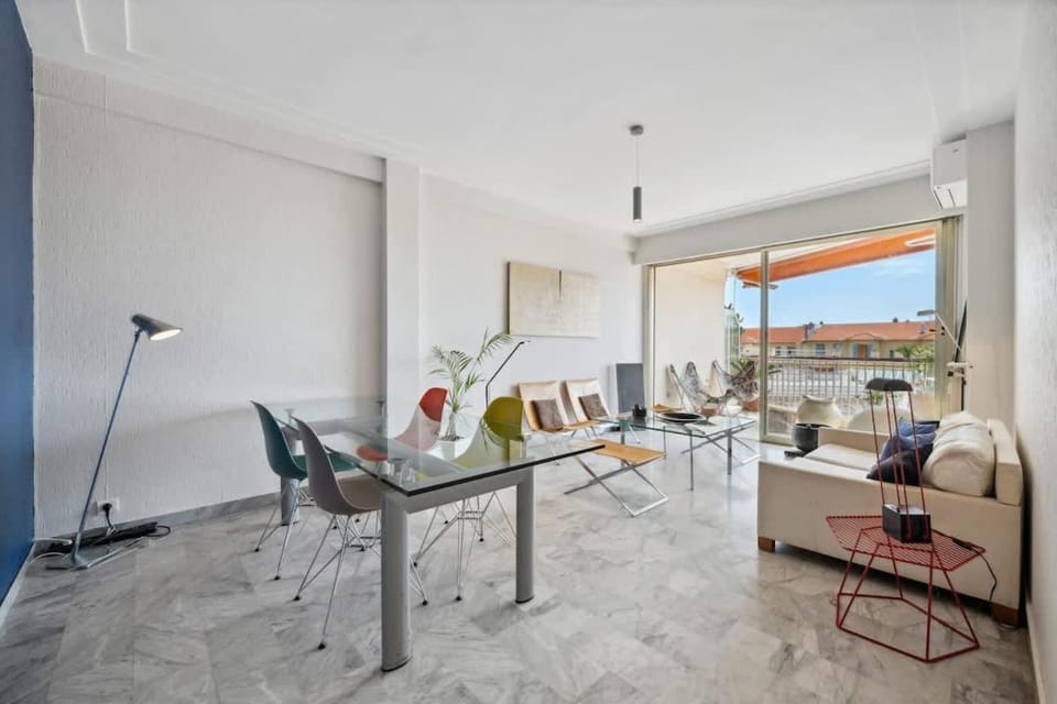Spacieux 2P design, proche gare, tennis et plages Apartment in Menton