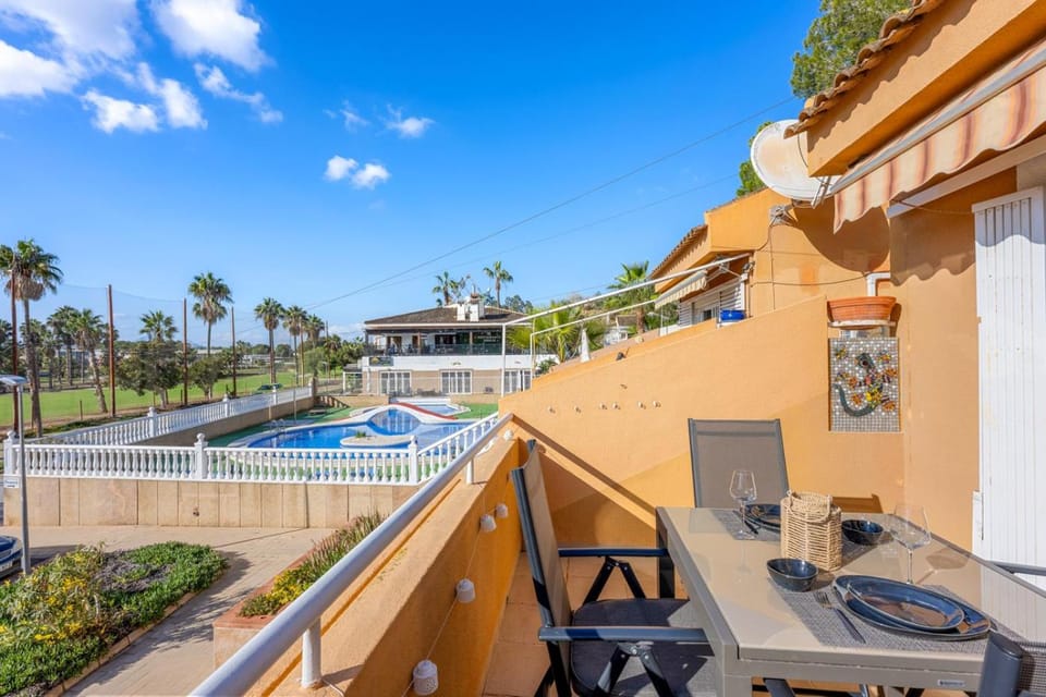 Vista al Golf Apartment in Vega Baja del Segura