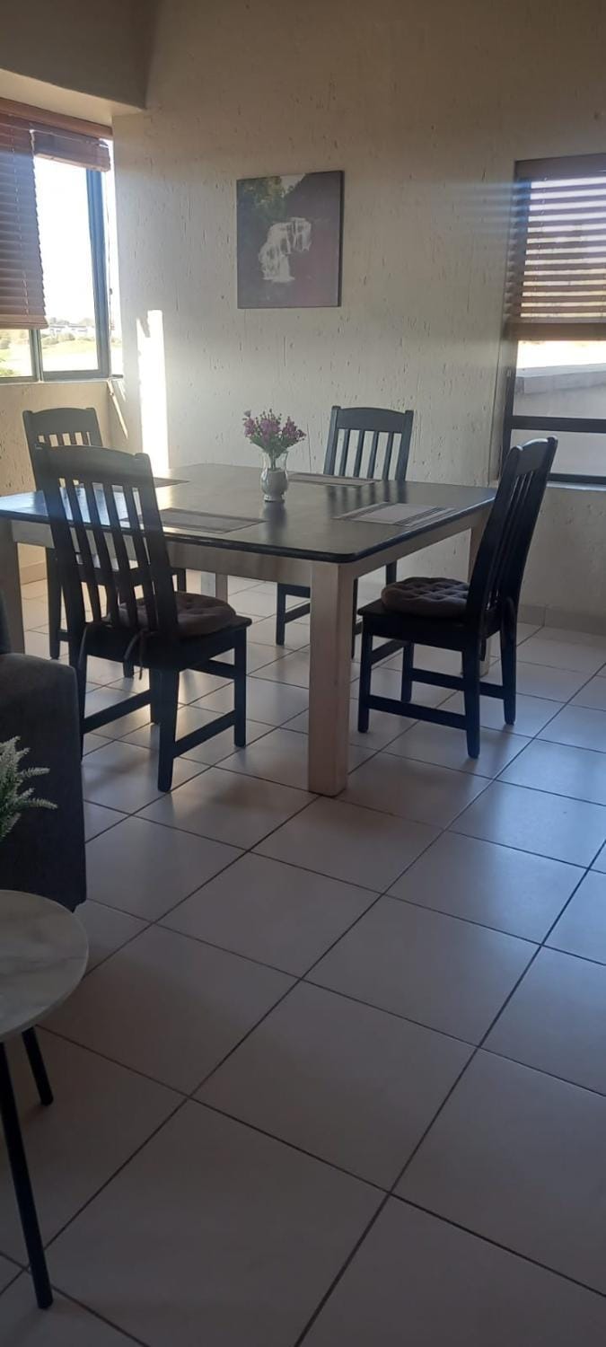 Peaceful Penthouse Apartment in Roodepoort
