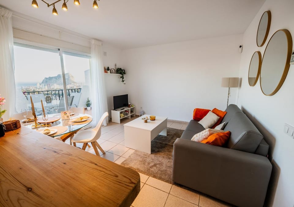 TV and multimedia, View (from property/room), Living room, Dining area