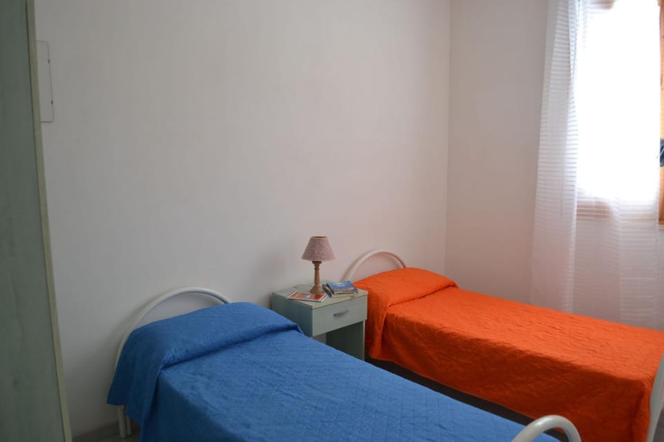 Bed, Decorative detail, Bedroom