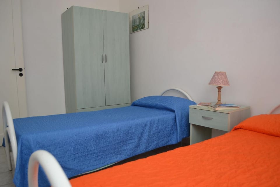 Bed, Decorative detail, Bedroom