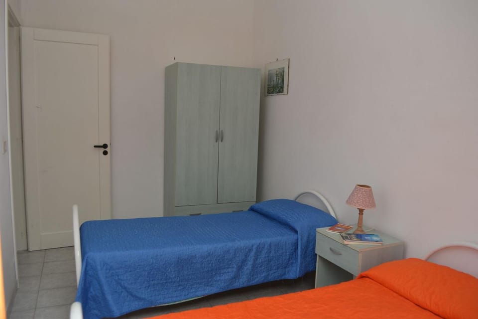 Bed, Decorative detail, Bedroom