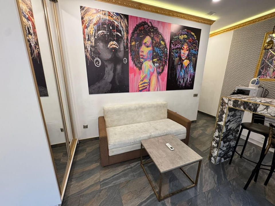 Living room, Decorative detail, Seating area, Dining area