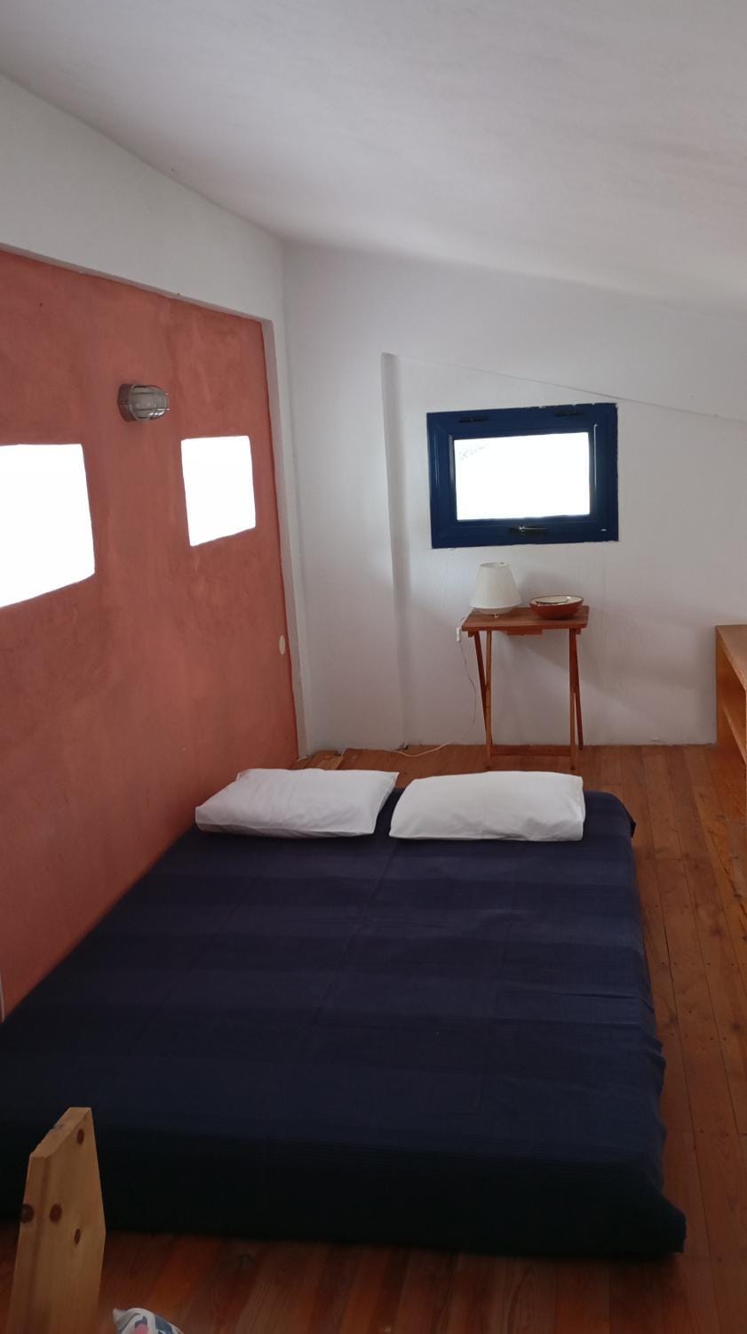 Bed, Photo of the whole room, Bedroom, children, young children, older children