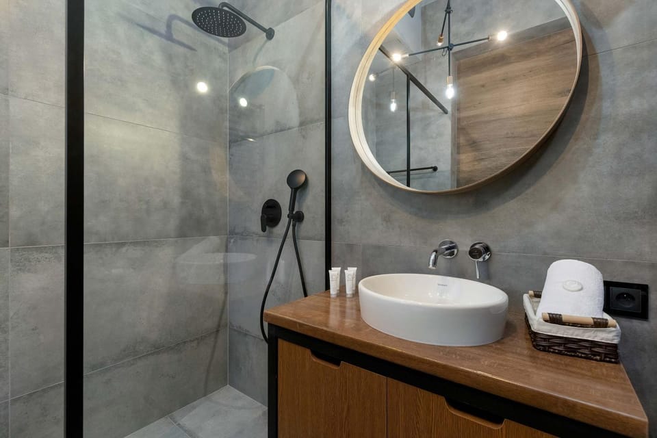 Shower, Bathroom