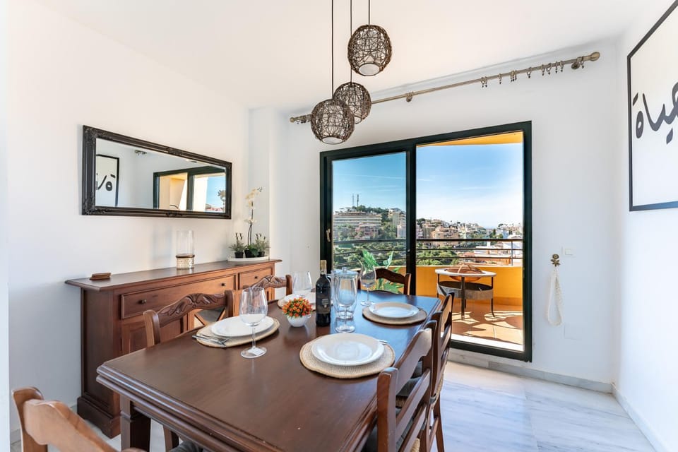 View (from property/room), Balcony/Terrace, Living room, Dining area