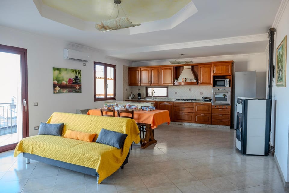 Kitchen or kitchenette, Living room, Dining area
