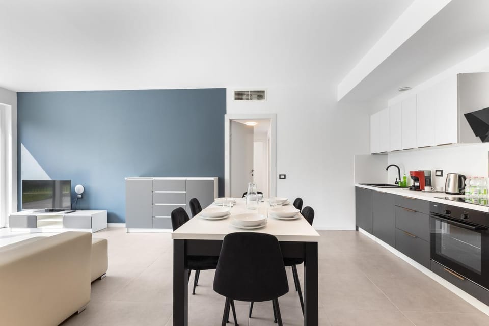 Living room, Photo of the whole room, Dining area