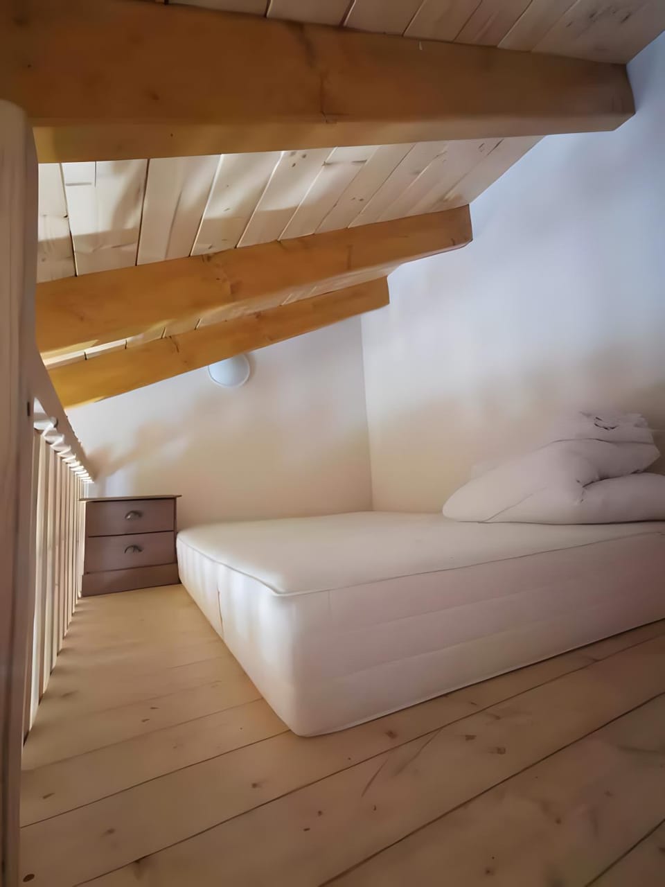 Property building, Living room, Bedroom