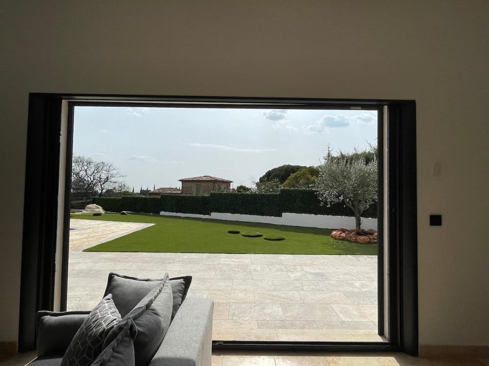 Jolie villa avec piscine au calme Villa in Aups