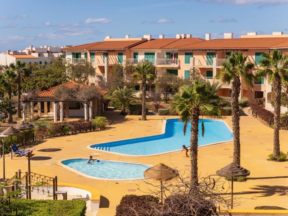 Natural landscape, Bird's eye view, Garden view, Landmark view, Pool view, Pool view, Swimming pool, Swimming pool, Swimming pool, Sunrise, Sunset, sunbed