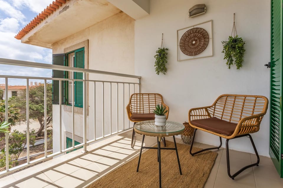 View (from property/room), Balcony/Terrace, Balcony/Terrace, Garden view, Street view, Street view, Quiet street view, Inner courtyard view