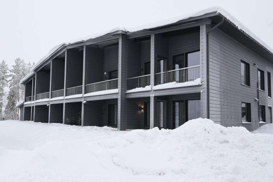 Property building, Day, Winter