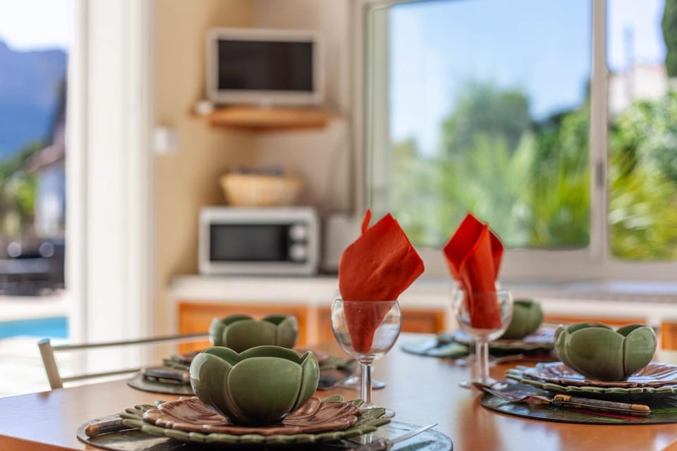 Fleurs de Pampa Apartment in Cassis