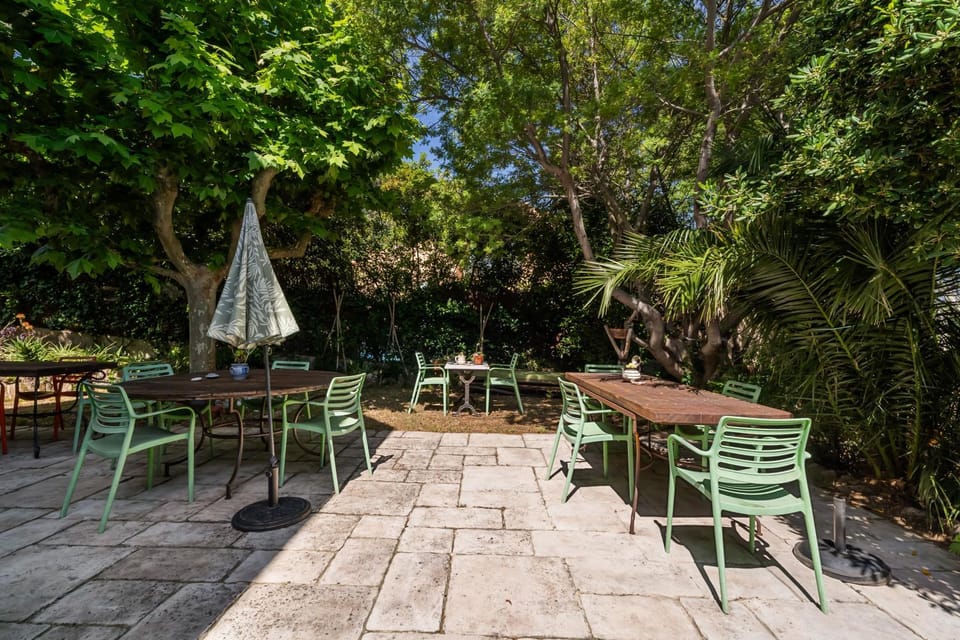Chambre D'hôtes Les Toits Du Gaou Bed and Breakfast in Six-Fours-les-Plages
