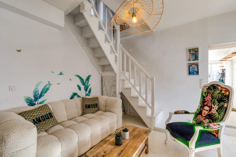 Property building, Living room