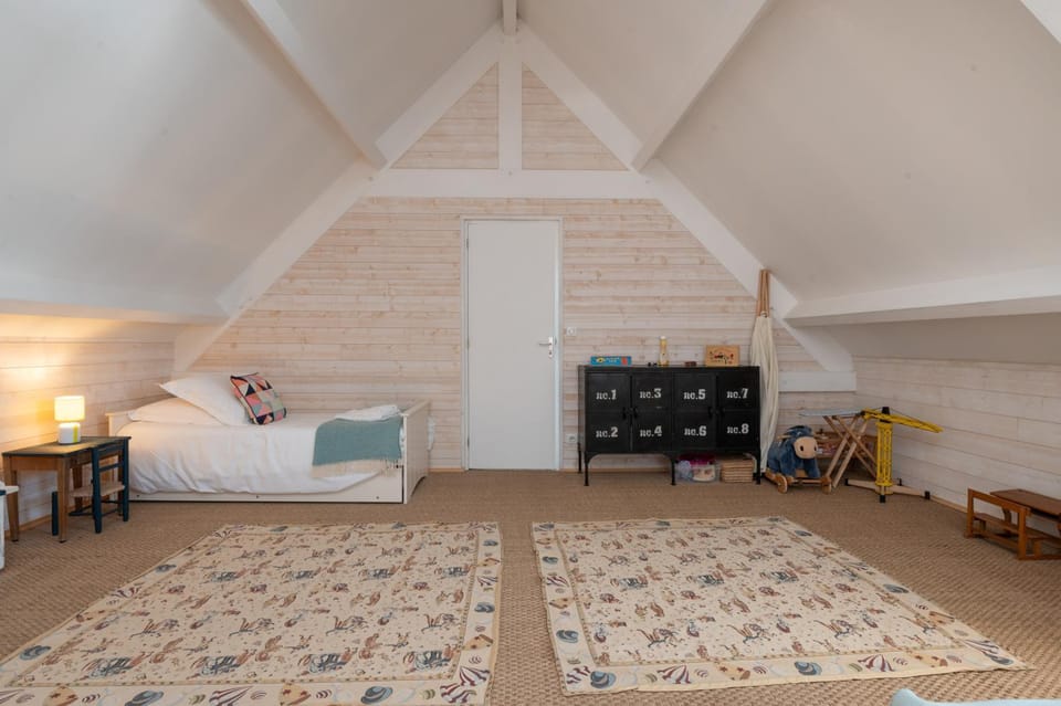 Property building, Living room