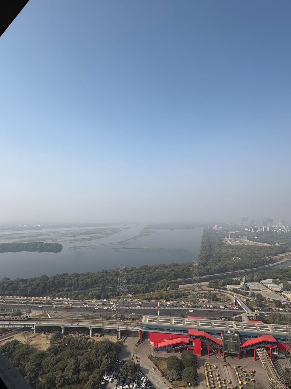 Spira staycation Bed and Breakfast in Noida