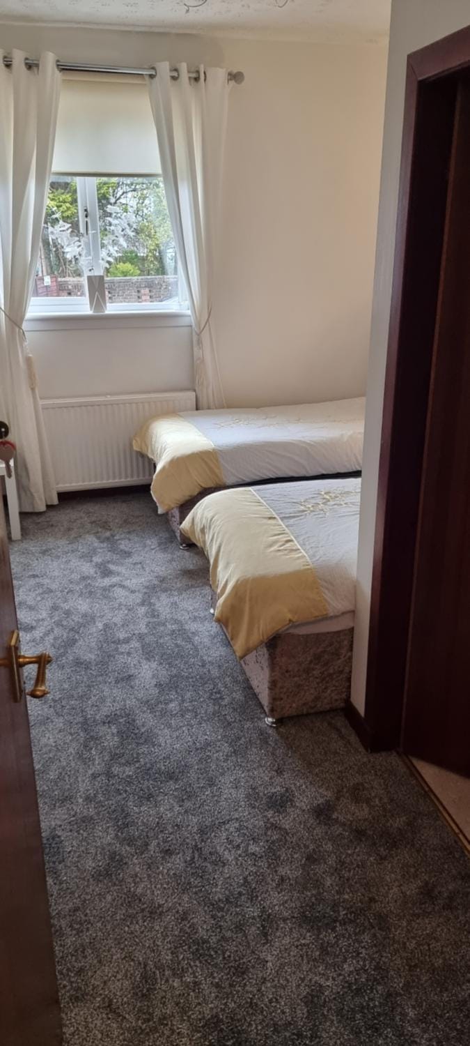 Glenfern Guest House and a separate Cottage with its own private hot tub Bed and Breakfast in Scotland