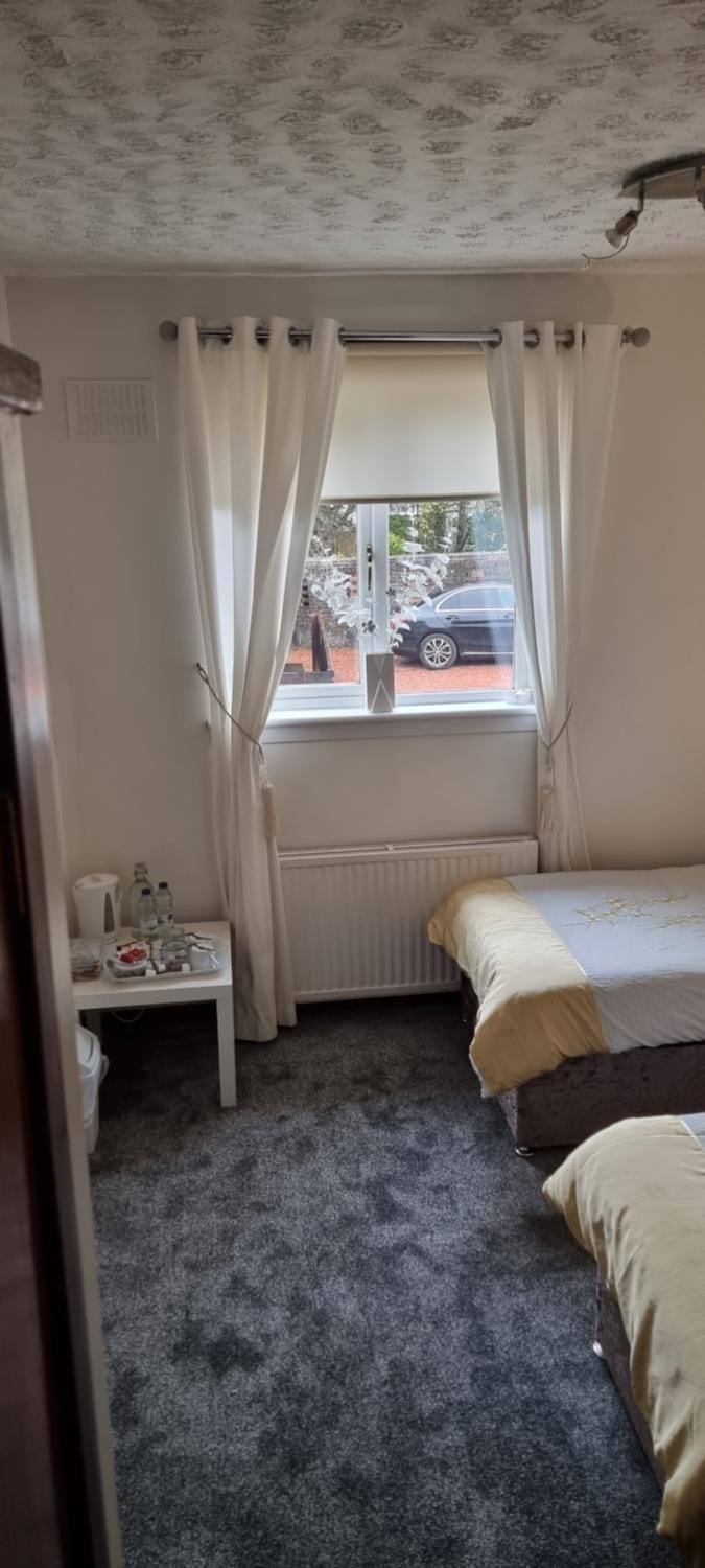 Glenfern Guest House and a separate Cottage with its own private hot tub Bed and Breakfast in Scotland