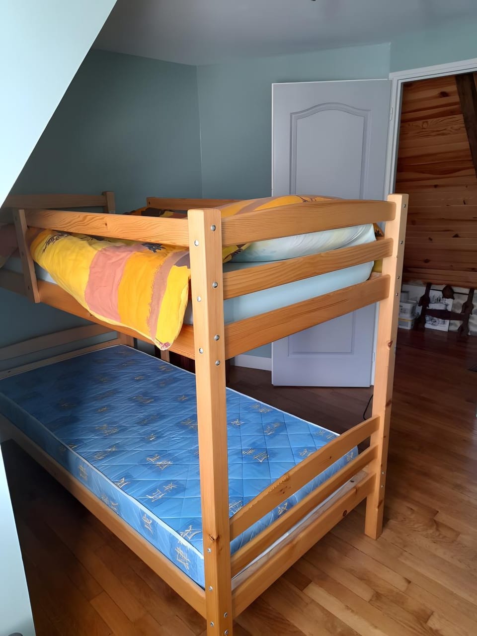Property building, Living room, Bedroom