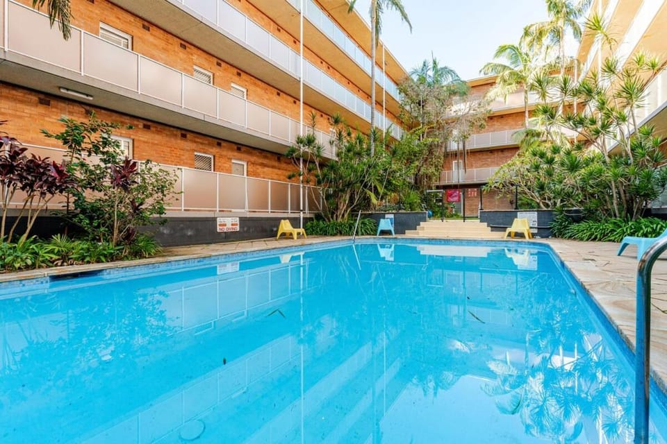 Captain's Pick at Manly Beach plus Parking Apartment in Manly