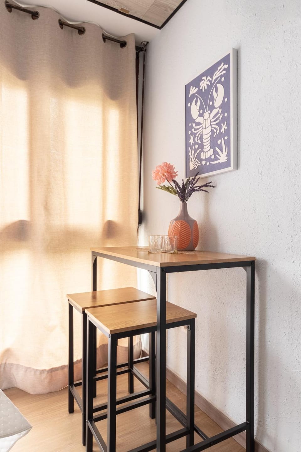 Seating area, Dining area