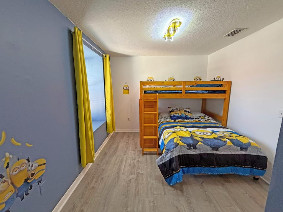 Photo of the whole room, wardrobe