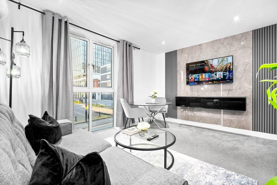 TV and multimedia, Living room, Seating area