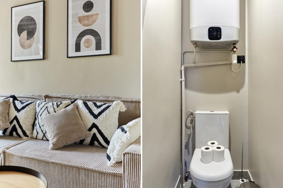 Toilet, Living room