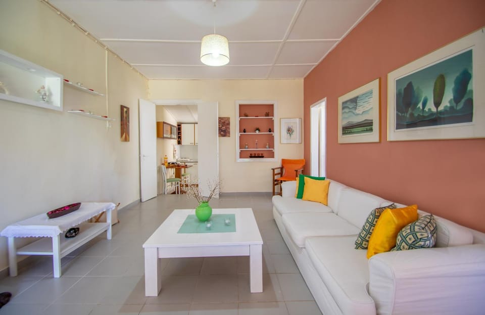 Living room, Photo of the whole room, Seating area