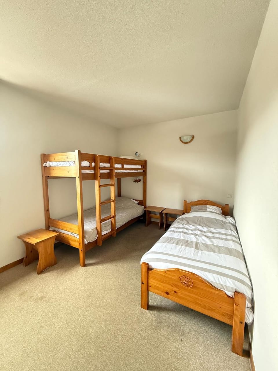 Bed, Photo of the whole room, Bedroom, bunk bed