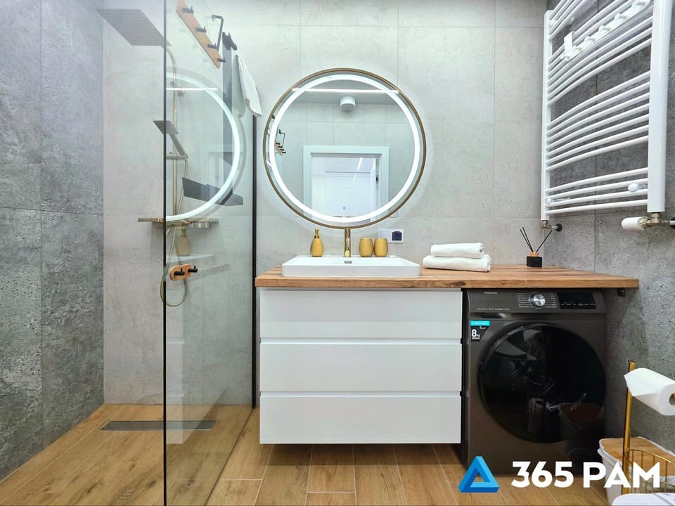 Shower, Bathroom, towels