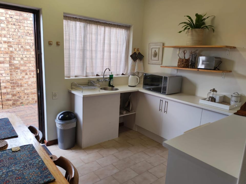 Olivelli Self-Catering Apartment in Johannesburg