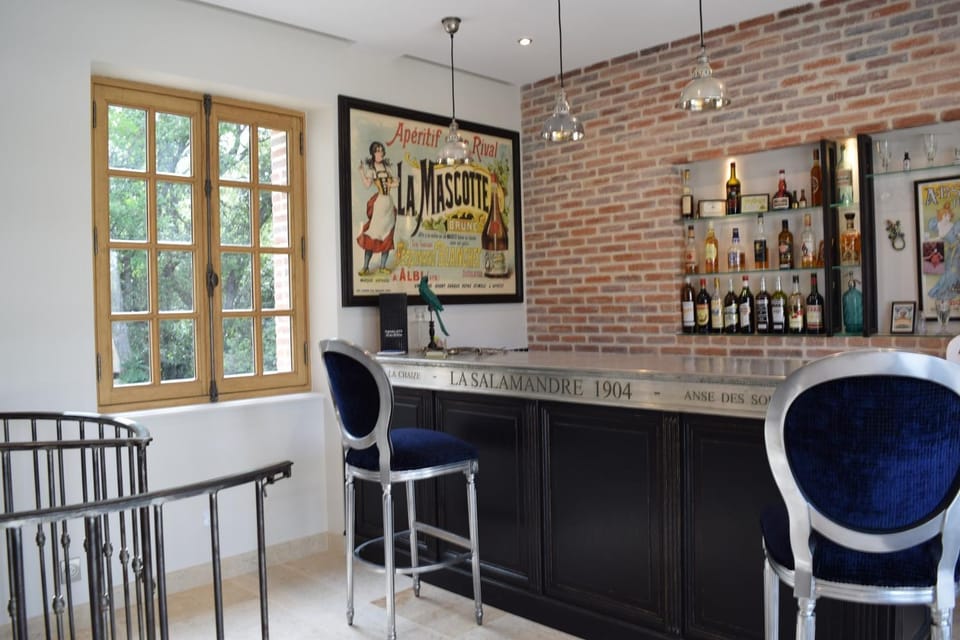 Lounge or bar