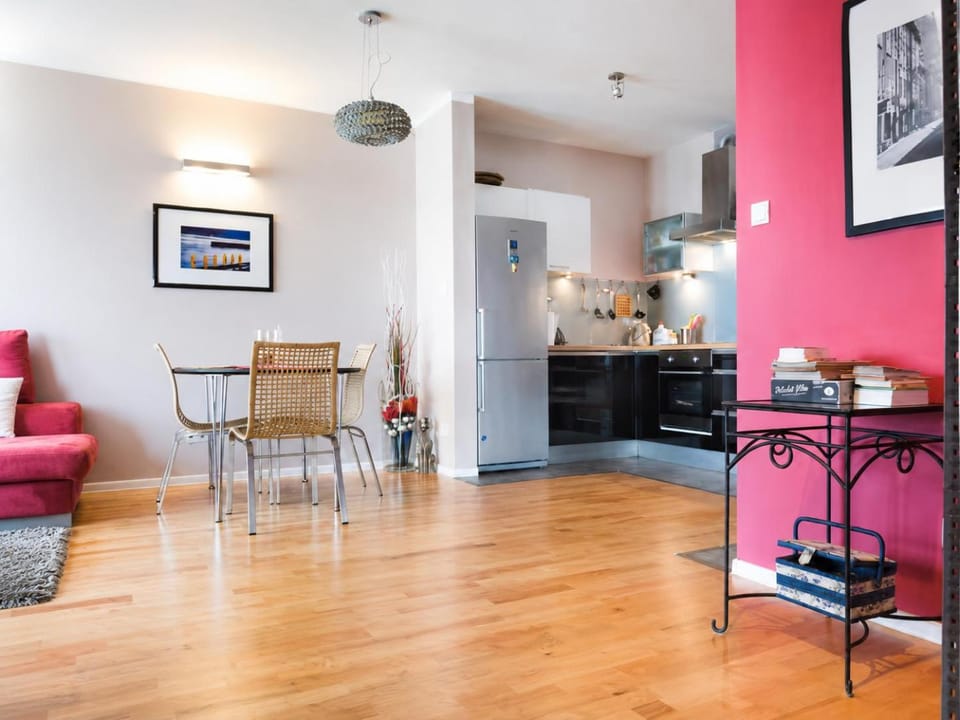Kitchen or kitchenette, Living room, Dining area, stove