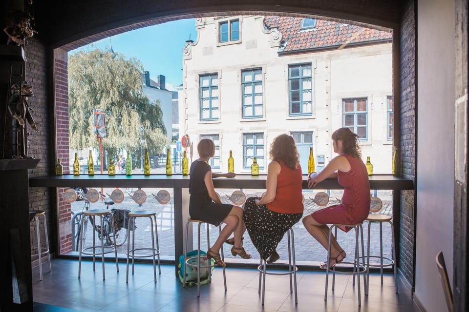 Lobby or reception, Lounge or bar, City view